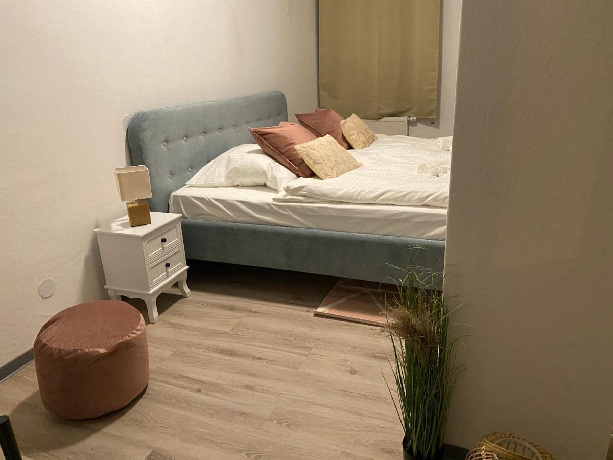 Urbansuites - Modern & Zentral In Der City - Dein Zuhause In Stuttgart Eksteriør billede