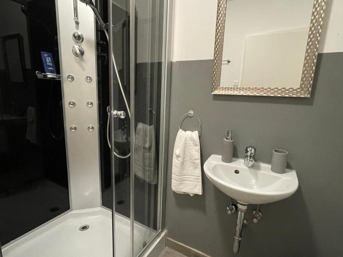 Urbansuites - Modern & Zentral In Der City - Dein Zuhause In Stuttgart Eksteriør billede