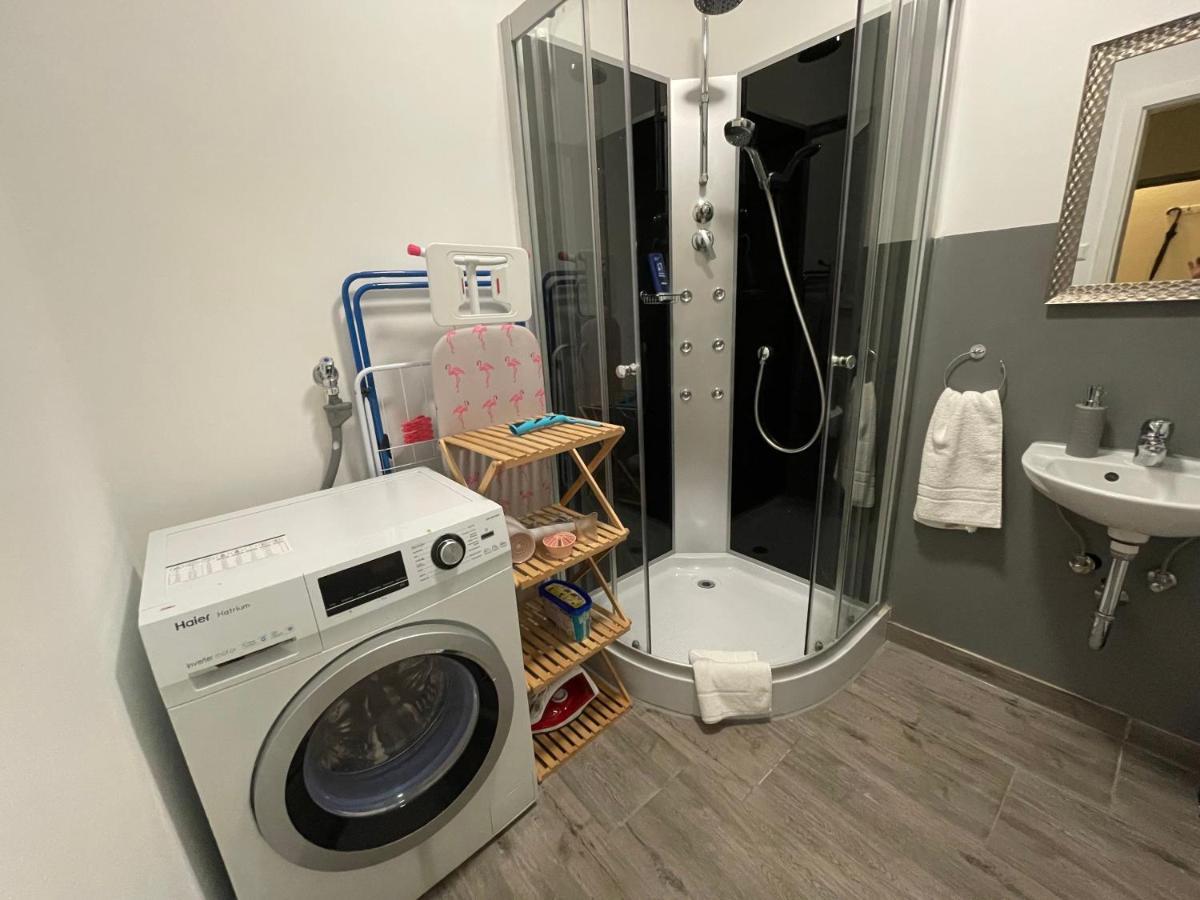 Urbansuites - Modern & Zentral In Der City - Dein Zuhause In Stuttgart Eksteriør billede