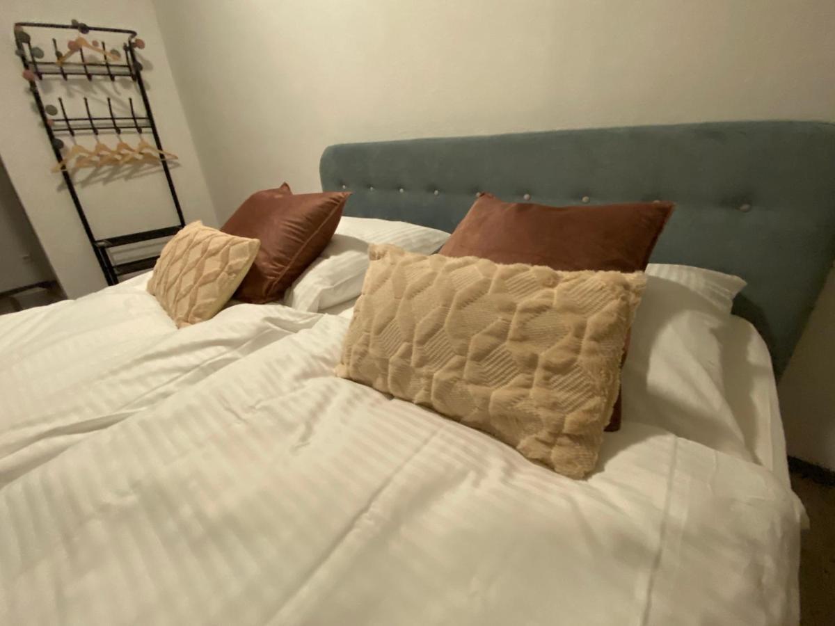 Urbansuites - Modern & Zentral In Der City - Dein Zuhause In Stuttgart Eksteriør billede